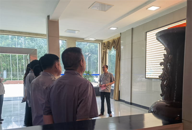 ����ṫ˾��Ա�ɲ������뵳�Ĵ���ף����100����